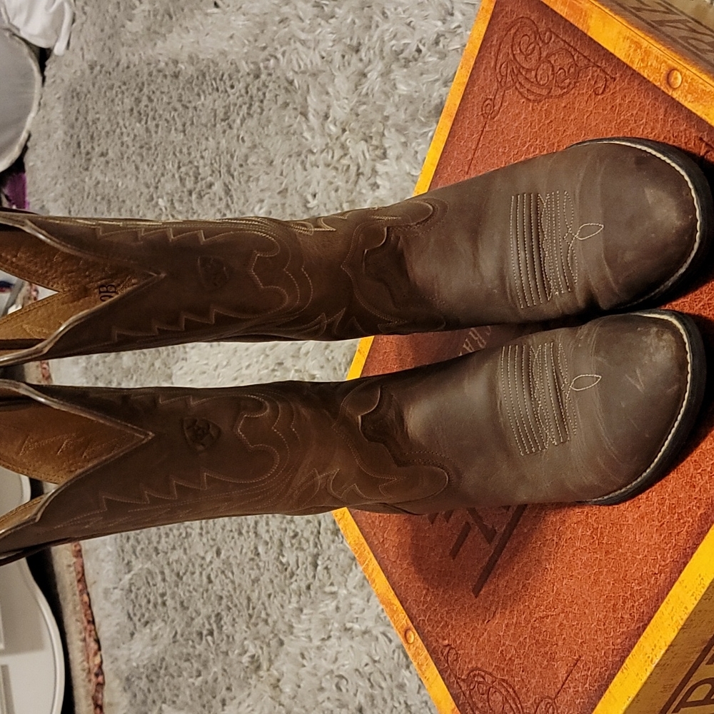 Womens Ariat Boots 9B